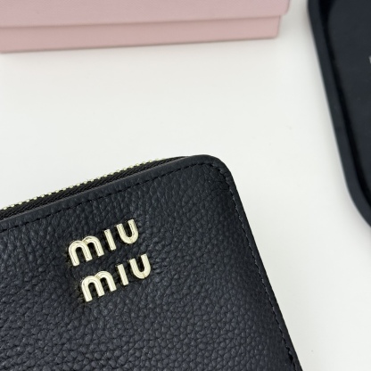 ミュウミュウ「Miu Miu」ミュウミュウ マテラッセ ラムスキン コンパクトバッグ 791 / ショルダーバッグ