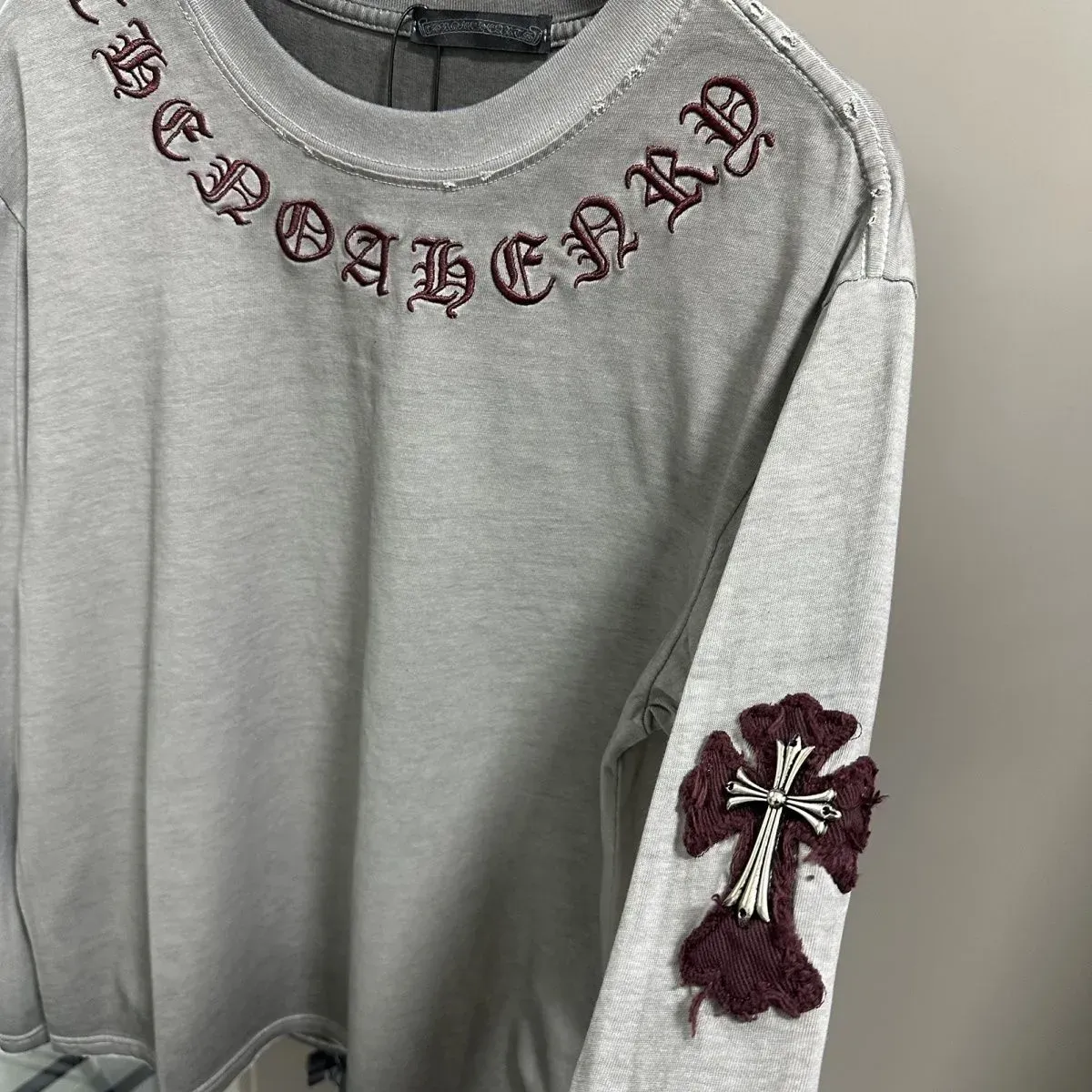 クロムハーツ「Chrome Hearts」エンブロイダリー Tシャツ