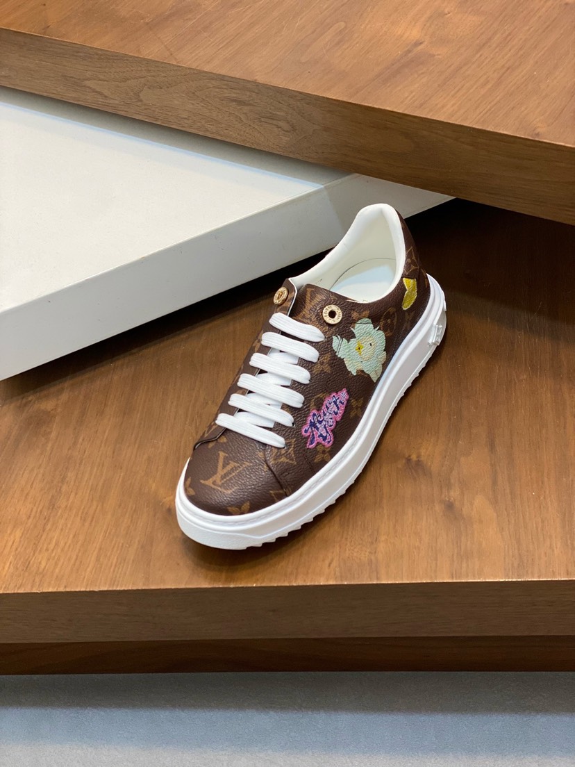 ルイ・ヴィトン「Louis Vuitton」ルイ・ヴィトン シルクカーフスキン スニーカー / ユニセックススポーツシューズ