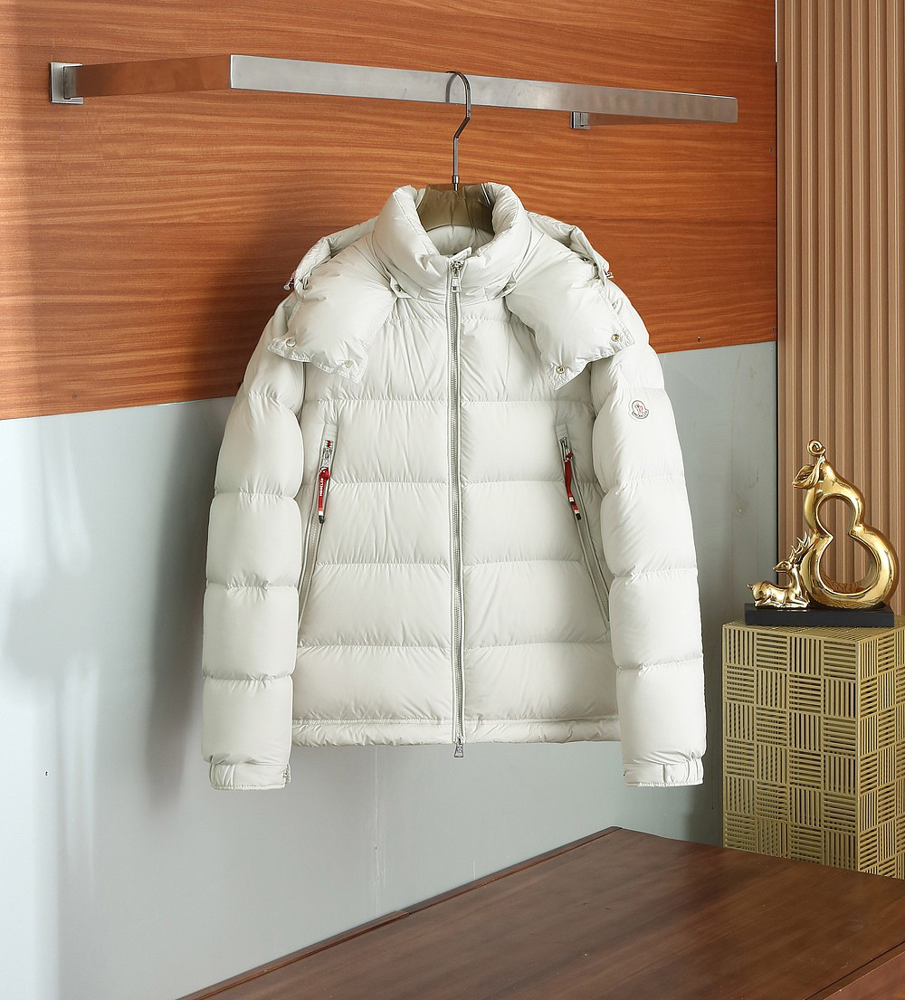 モンクレール「Moncler」秋冬 ダウンジャケット