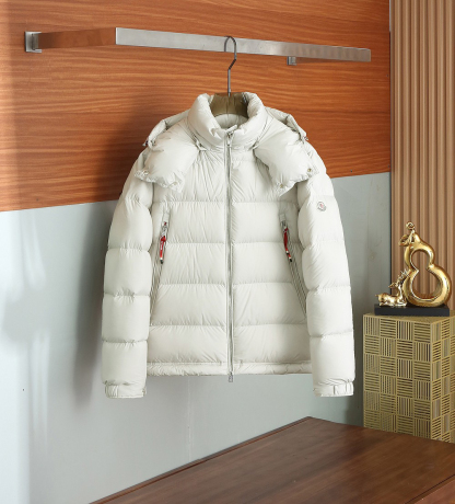 モンクレール「Moncler」秋冬 ダウンジャケット