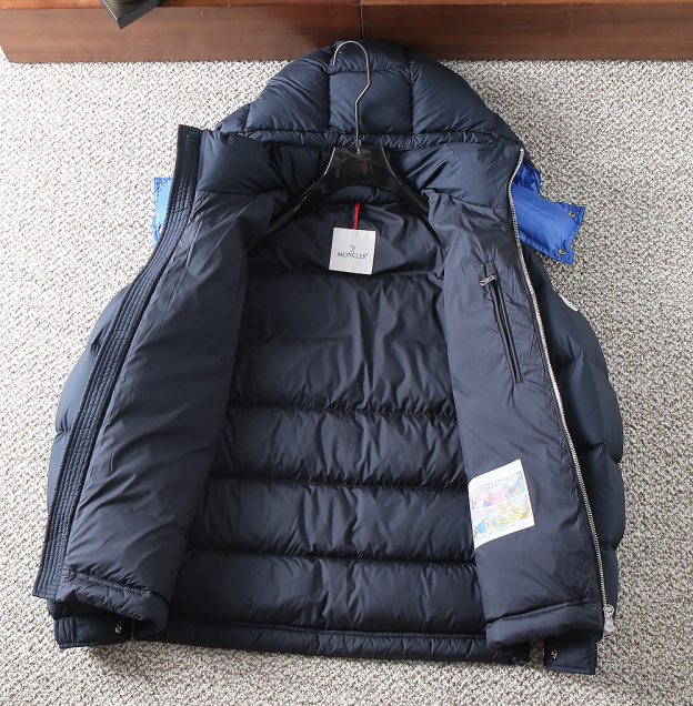 モンクレール「Moncler」秋冬 ダウンジャケット