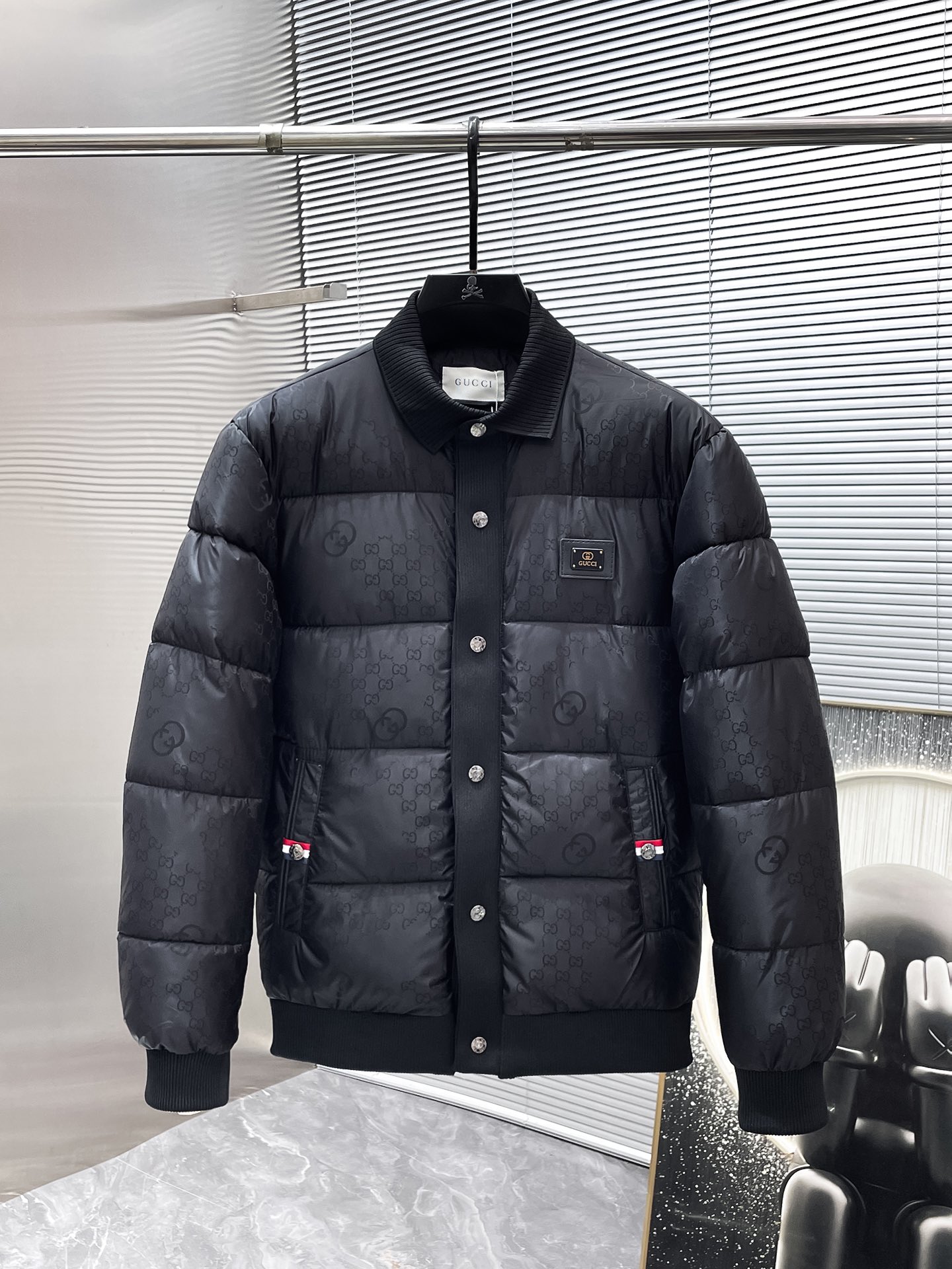 グッチ「Gucci」冬の新作 ラペル付きコットンジャケット