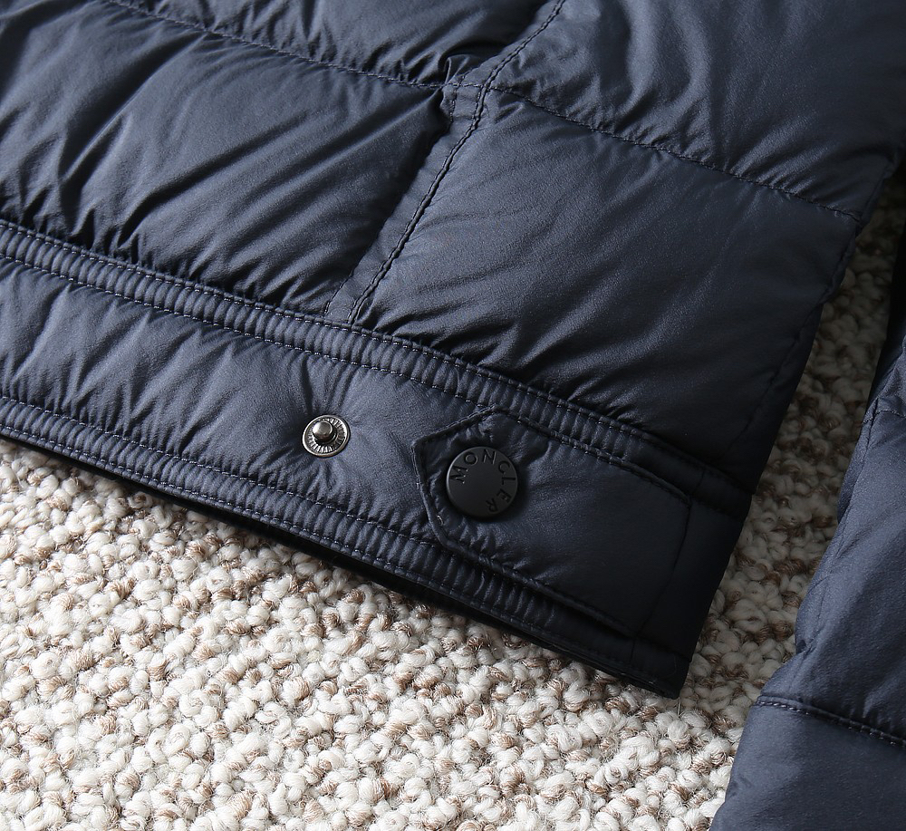 モンクレール「Moncler」秋冬 ダウンジャケット