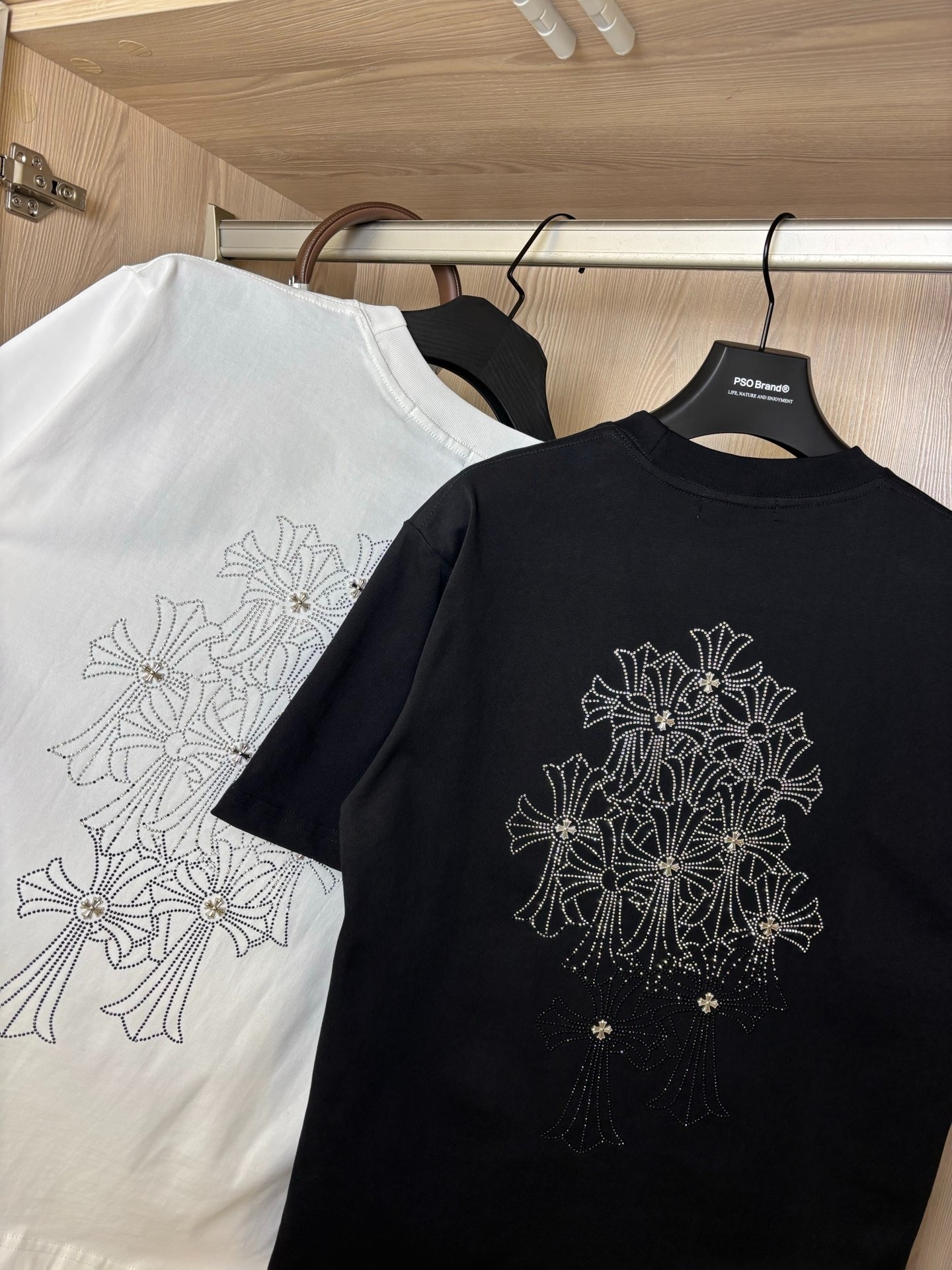 クロムハーツ「Chrome Hearts」クロスレザーパッチTシャツ