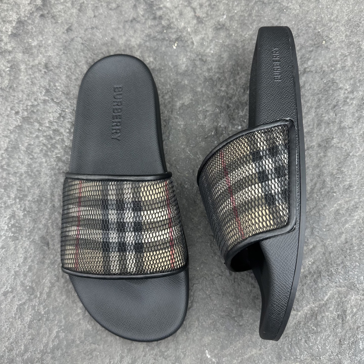 バーバリー「Burberry」バーバリー ビンテージ チェック スライドサンダル / ビーチサンダル