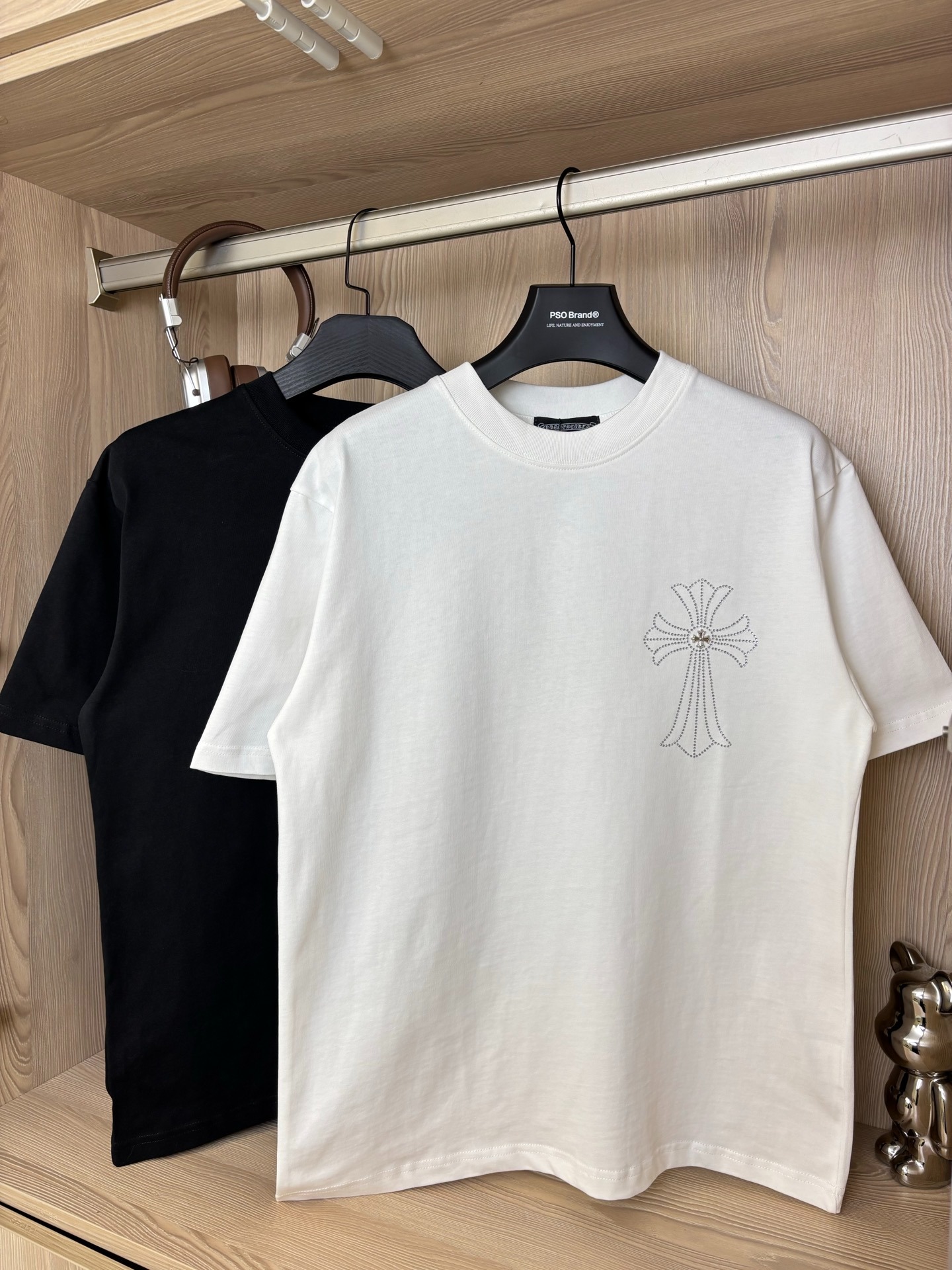 クロムハーツ「Chrome Hearts」クロスレザーパッチTシャツ