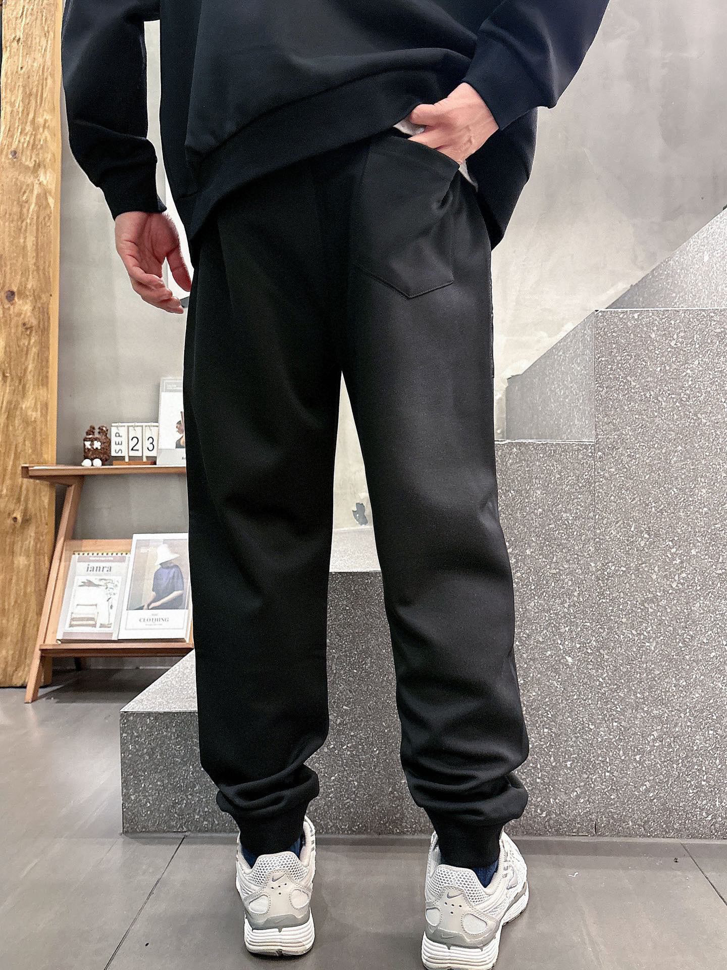 プラダ「Prada」秋冬 メンズ  カジュアルスポーツセット