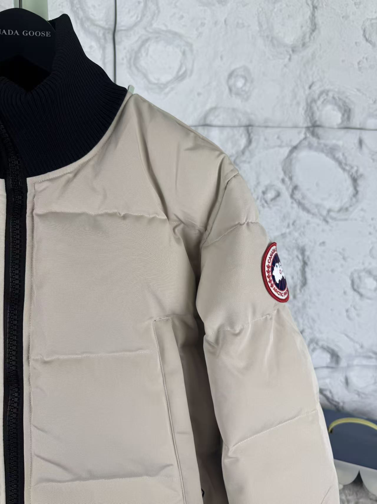 カナダグース「Canada Goose」秋冬ダウンジャケット