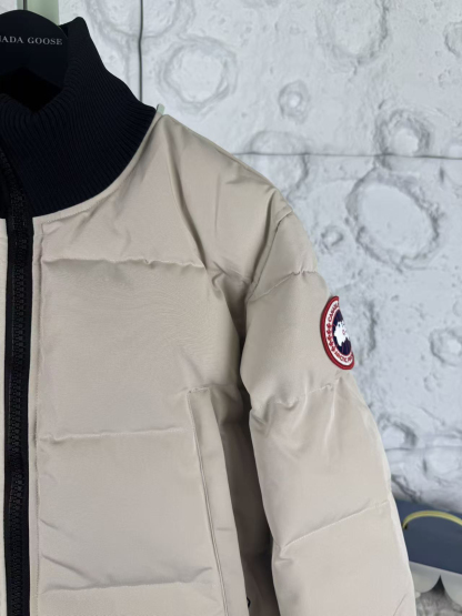 カナダグース「Canada Goose」秋冬ダウンジャケット