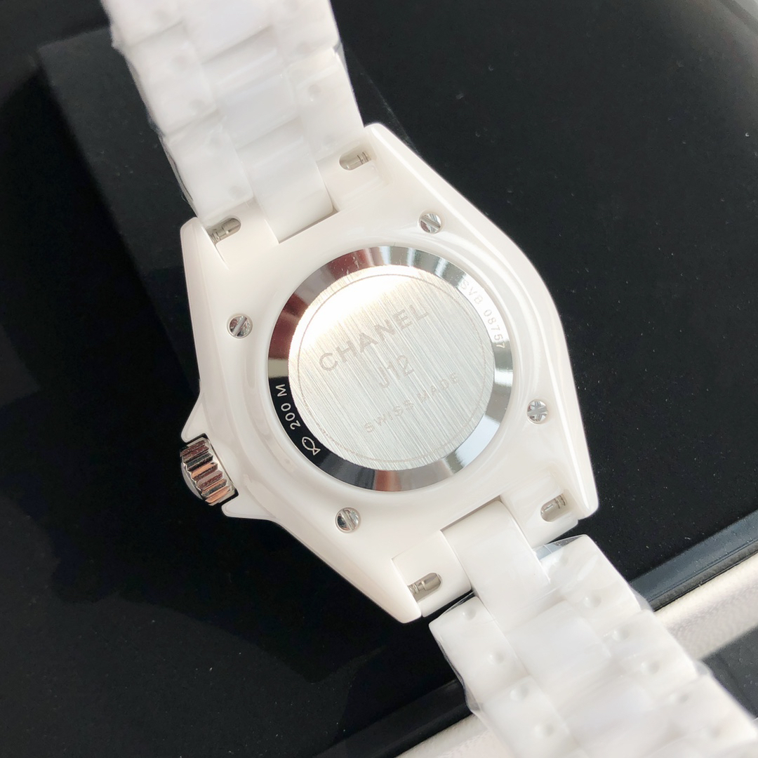 シャネル「Chanel」J12 キャリバー 33MM