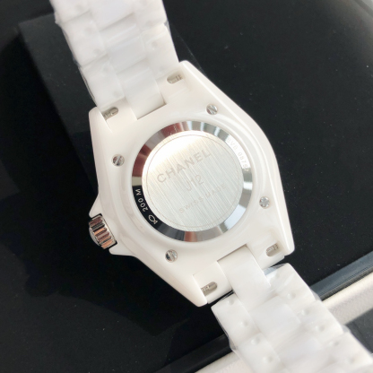 シャネル「Chanel」J12 キャリバー 33MM