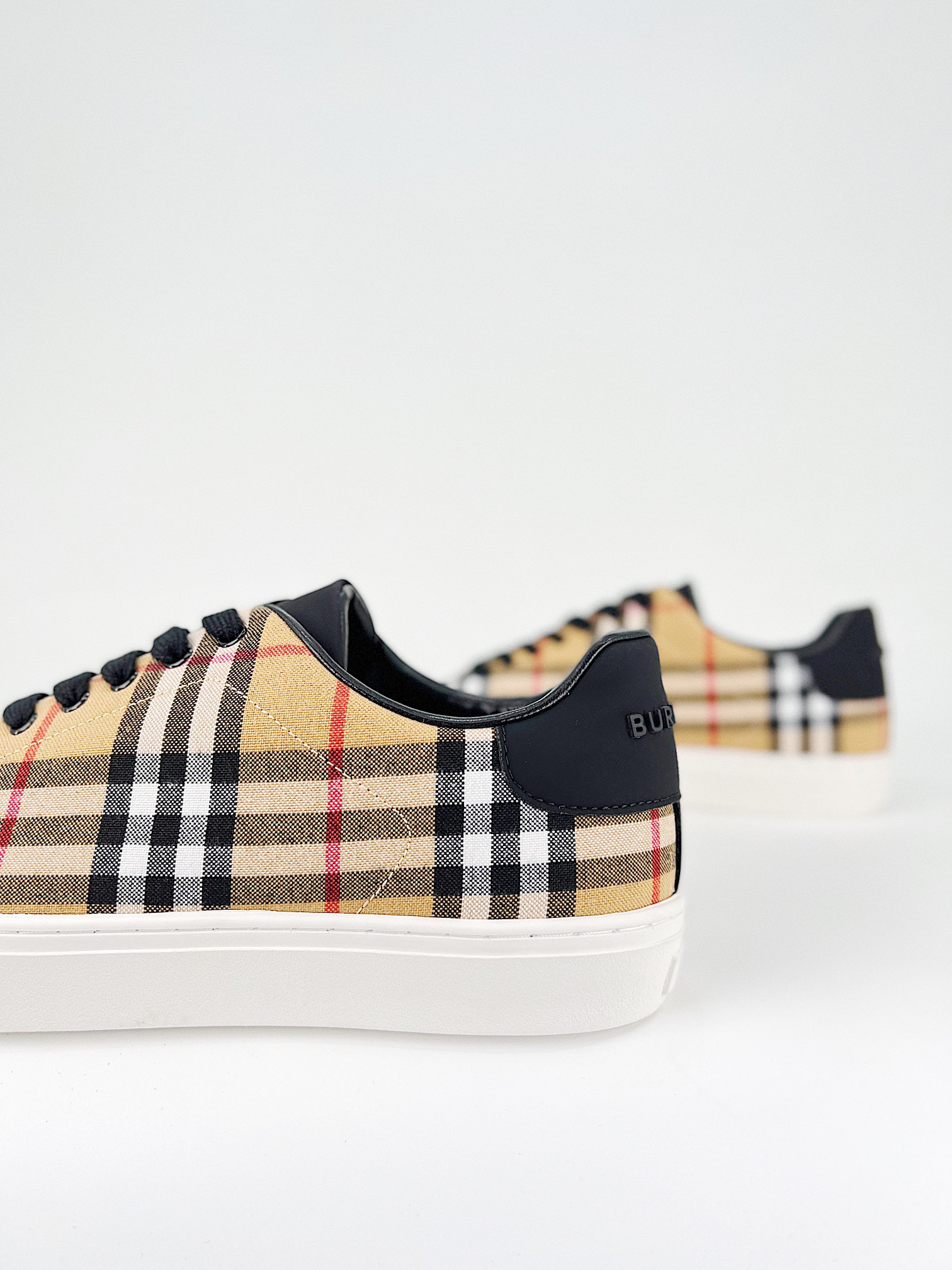 バーバリー「Burberry」バーバリー テラス スニーカー / レザースニーカー