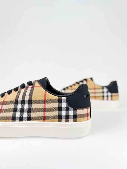 バーバリー「Burberry」バーバリー テラス スニーカー / レザースニーカー
