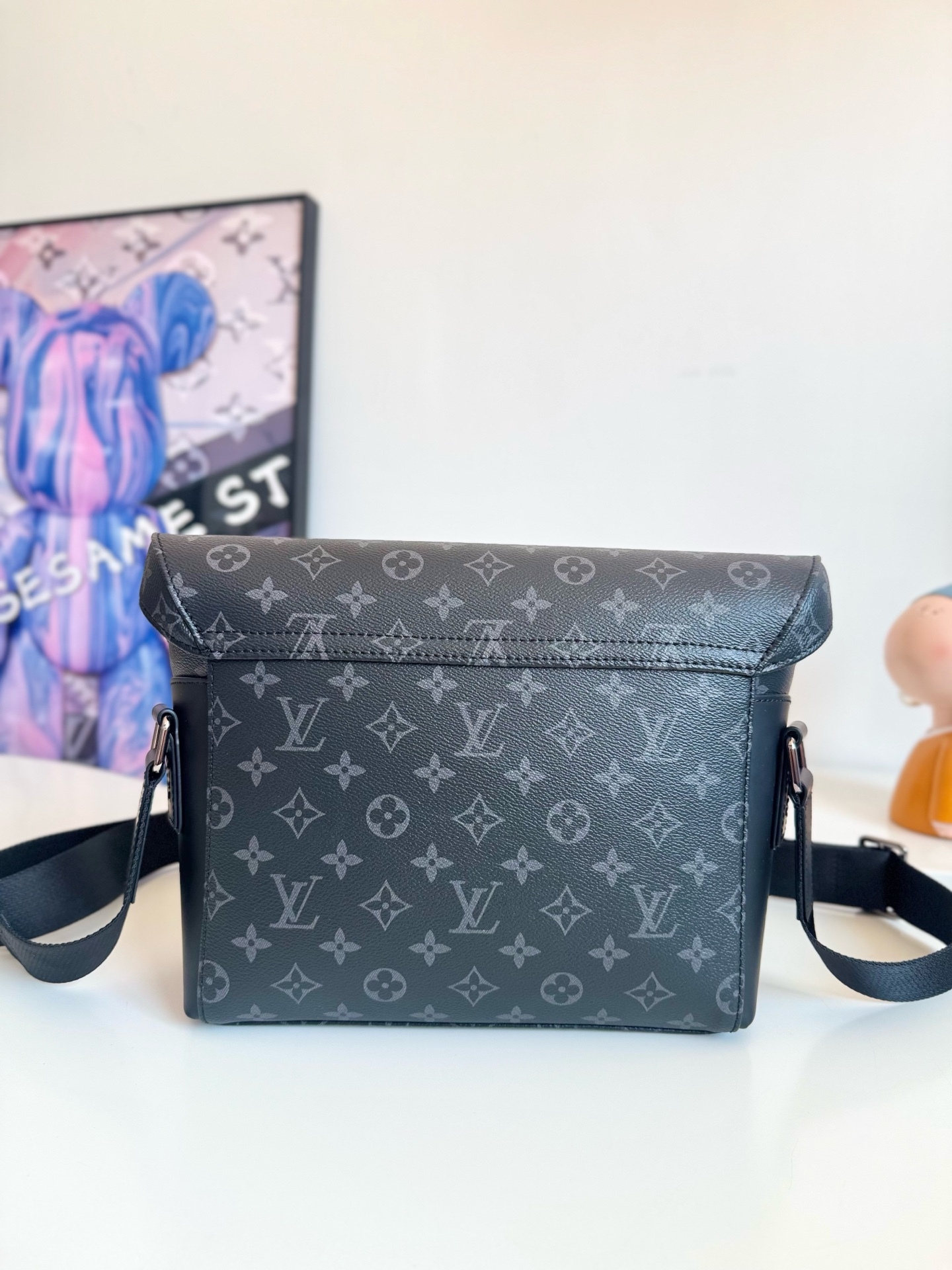ルイ・ヴィトン「Louis Vuitton」スタイリッシュ メッセンジャーバッグ