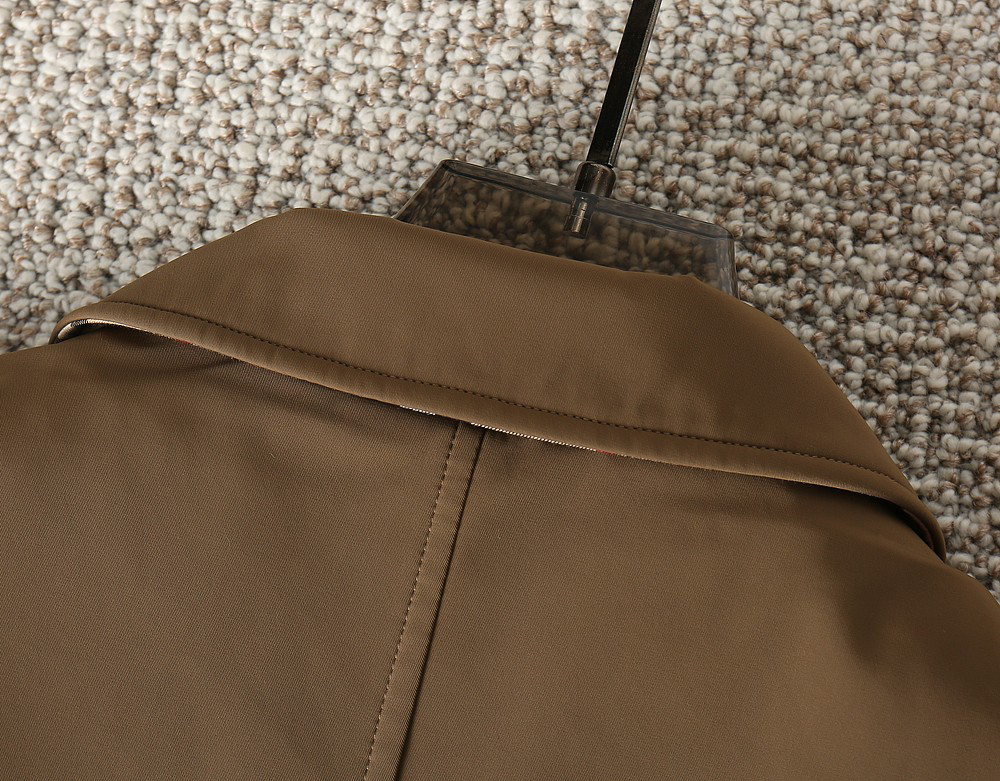 バーバリー「Burberry」秋冬 クイルティッドダウンジャケット