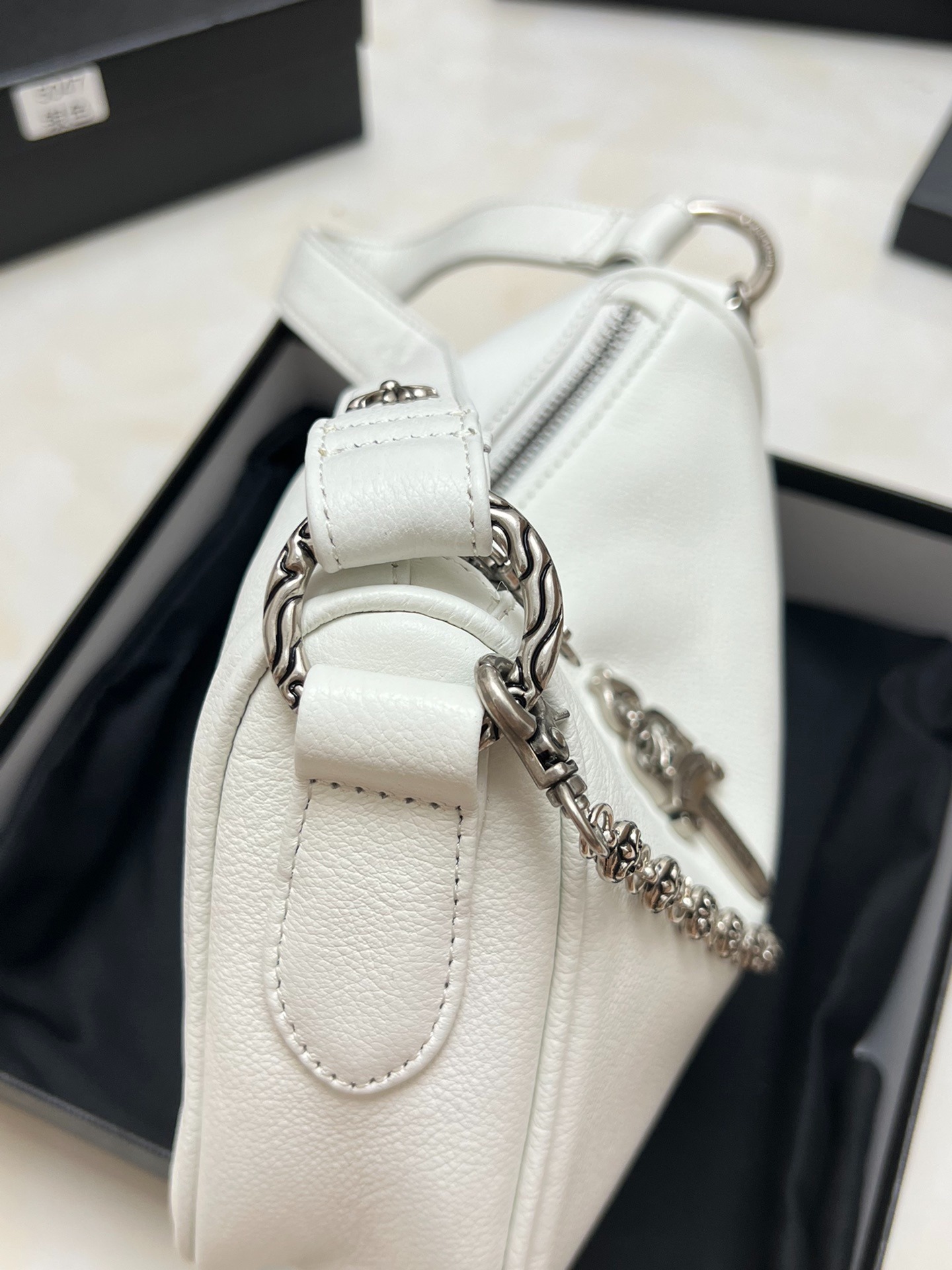 クロムハーツ「Chrome Hearts」クロスロゴ ショルダーバッグ