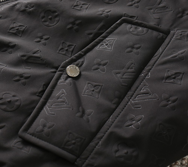 ルイ・ヴィトン「Louis Vuitton」秋冬コレクション ダウンジャケット