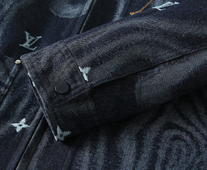 ルイ・ヴィトン「Louis Vuitton」秋冬コレクション ダウンジャケット