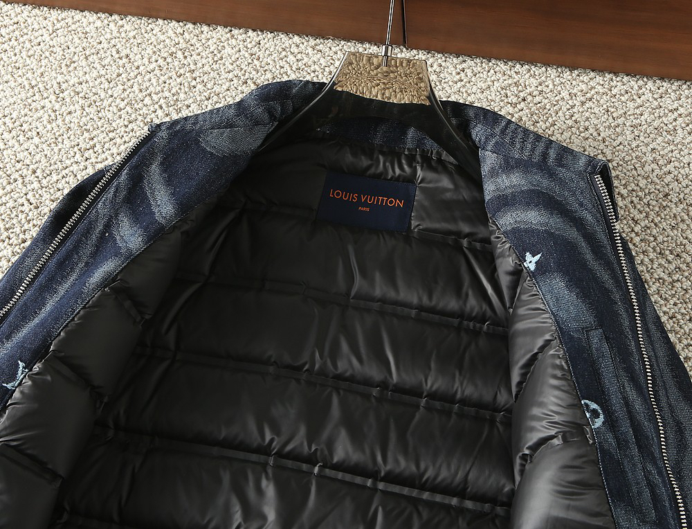 ルイ・ヴィトン「Louis Vuitton」秋冬コレクション ダウンジャケット