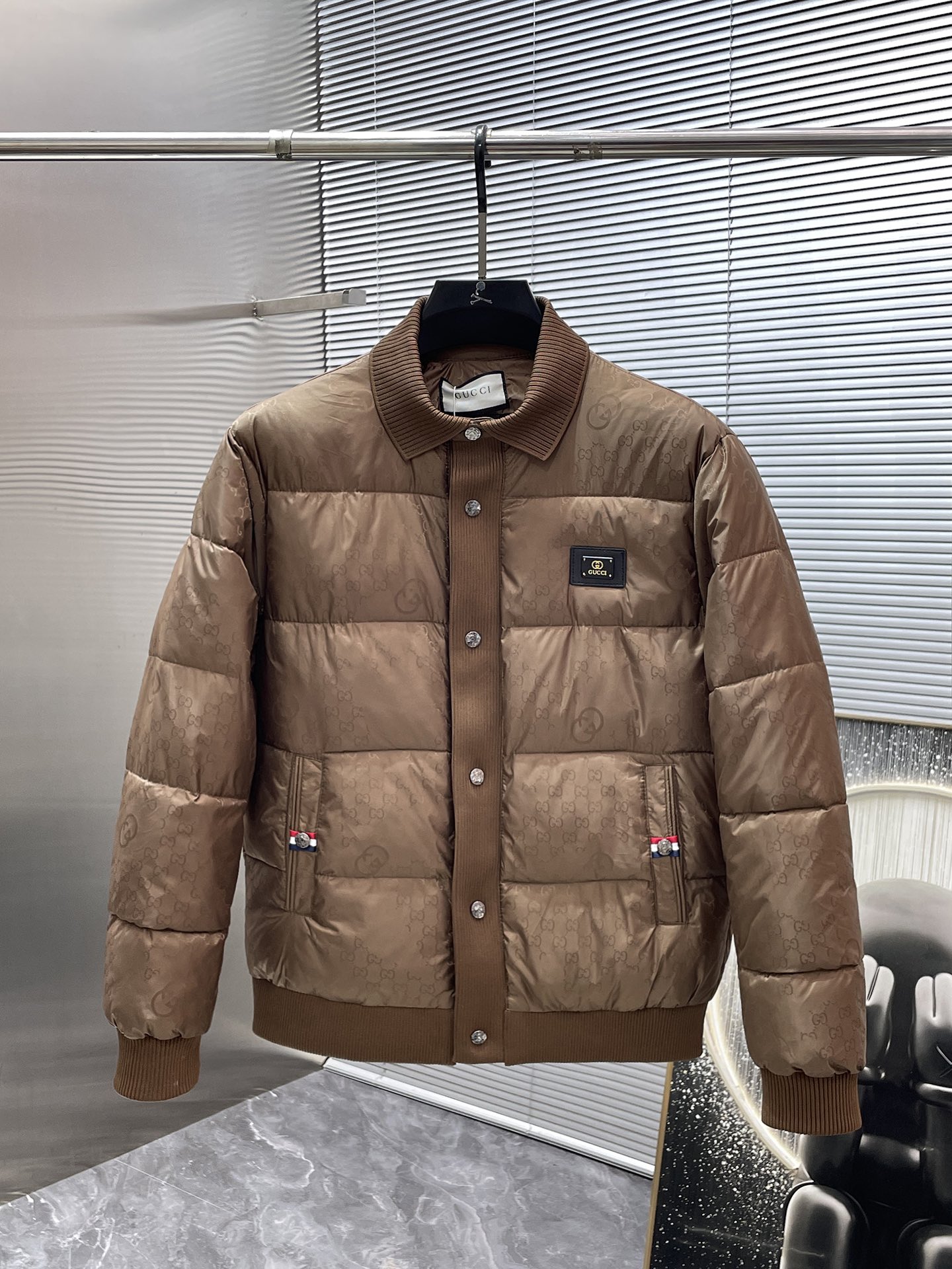 グッチ「Gucci」冬の新作 ラペル付きコットンジャケット