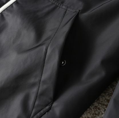 プラダ「Prada」アーリーオータム フード付きジャケット