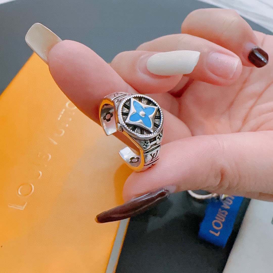 ルイ・ヴィトン ヴィンテージタイシルバー風 アクセサリー