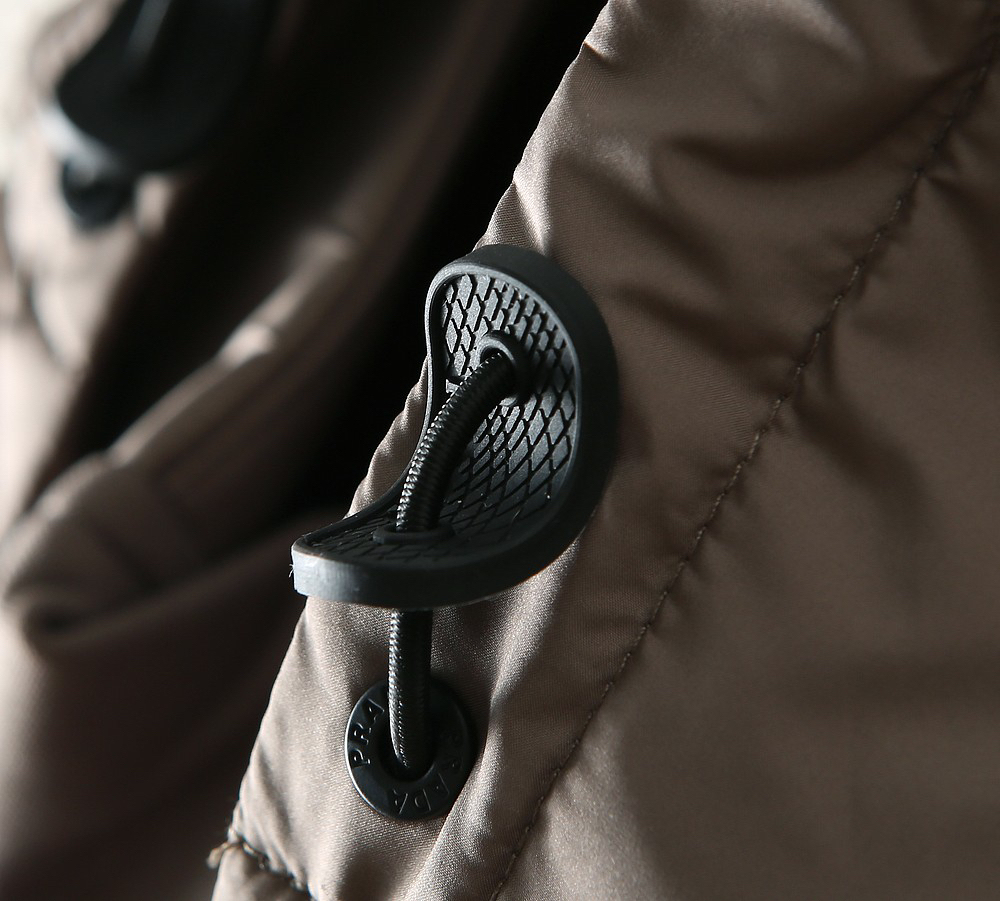 プラダ「Prada」秋冬 フード付きアウター