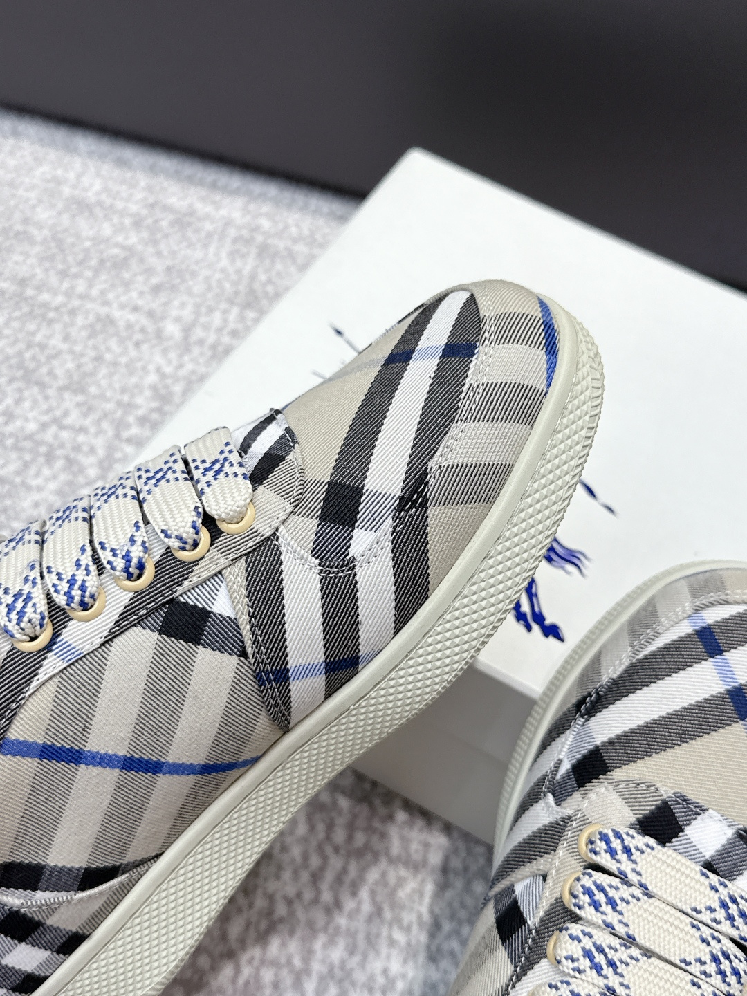 バーバリー「Burberry」バーバリー テラス スニーカー / レザースニーカー