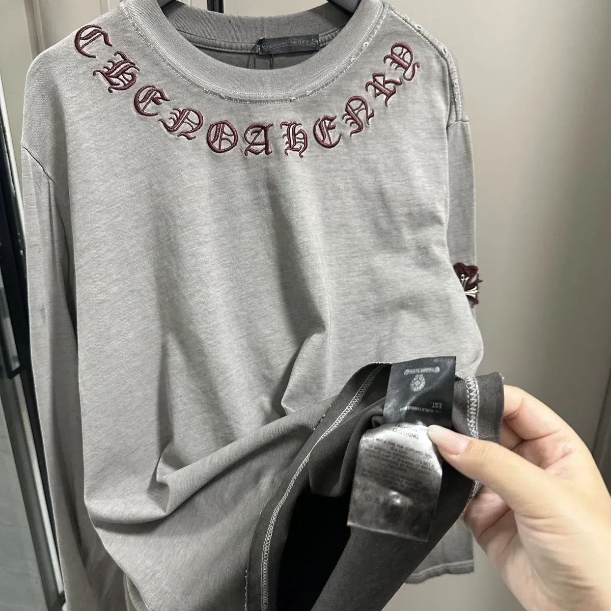 クロムハーツ「Chrome Hearts」エンブロイダリー Tシャツ