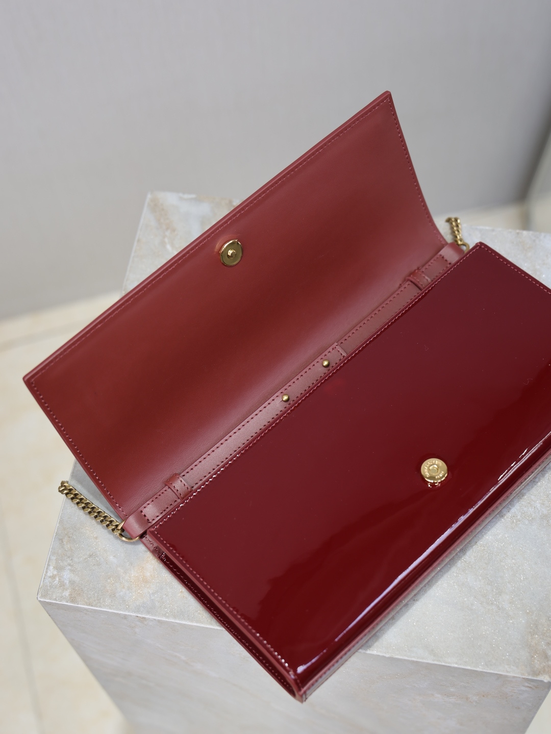 2026サンローラン「SAINT LAURENT CLASSIC KATE チェーンウォレット（WOC）