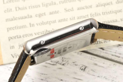 カルティエ［Cartier］タンク マスト ソーラービート ウォッチ 29.5mm x 22mm