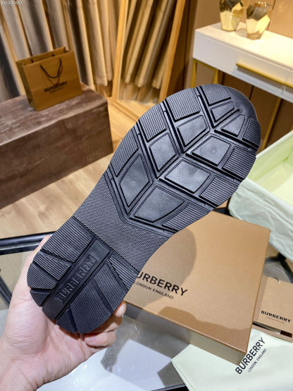 バーバリー「Burberry」バーバリー チェック プラットフォーム スニーカー / レザースニーカー