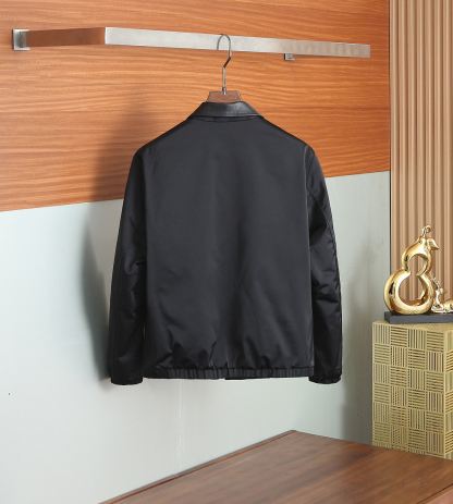 ルイ・ヴィトン「Louis Vuitton」秋冬コレクション クイルテッド ジャケット