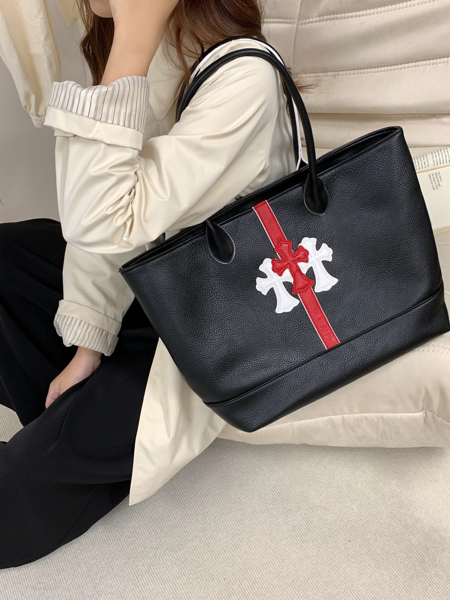 クロムハーツ「Chrome Hearts」トートバッグ クロスロゴ 35×31×12cm