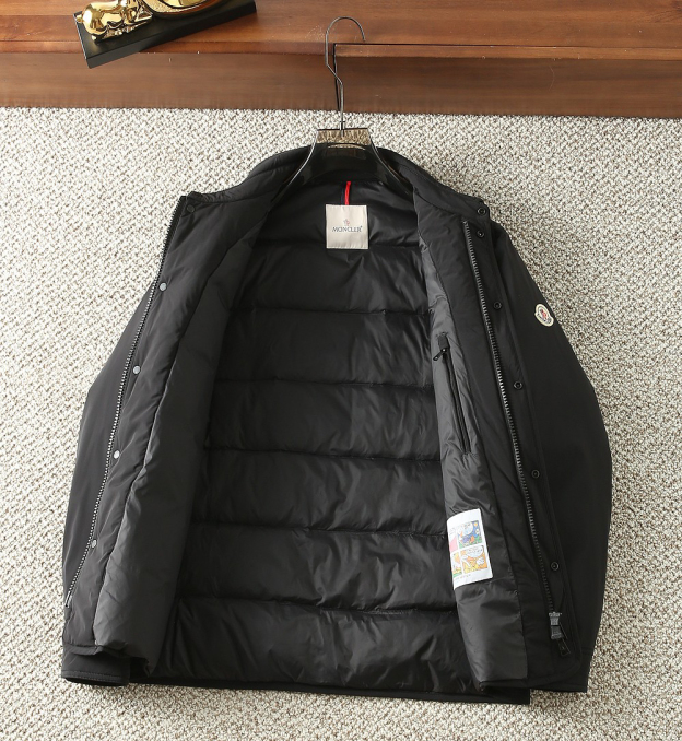 モンクレール「Moncler」秋冬 ダウンジャケット