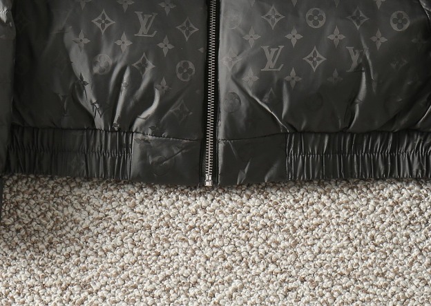 ルイ・ヴィトン「Louis Vuitton」秋冬コレクション ダウンジャケット