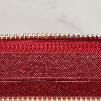 プラダ「PRADA」サフィアーノレザー 財布