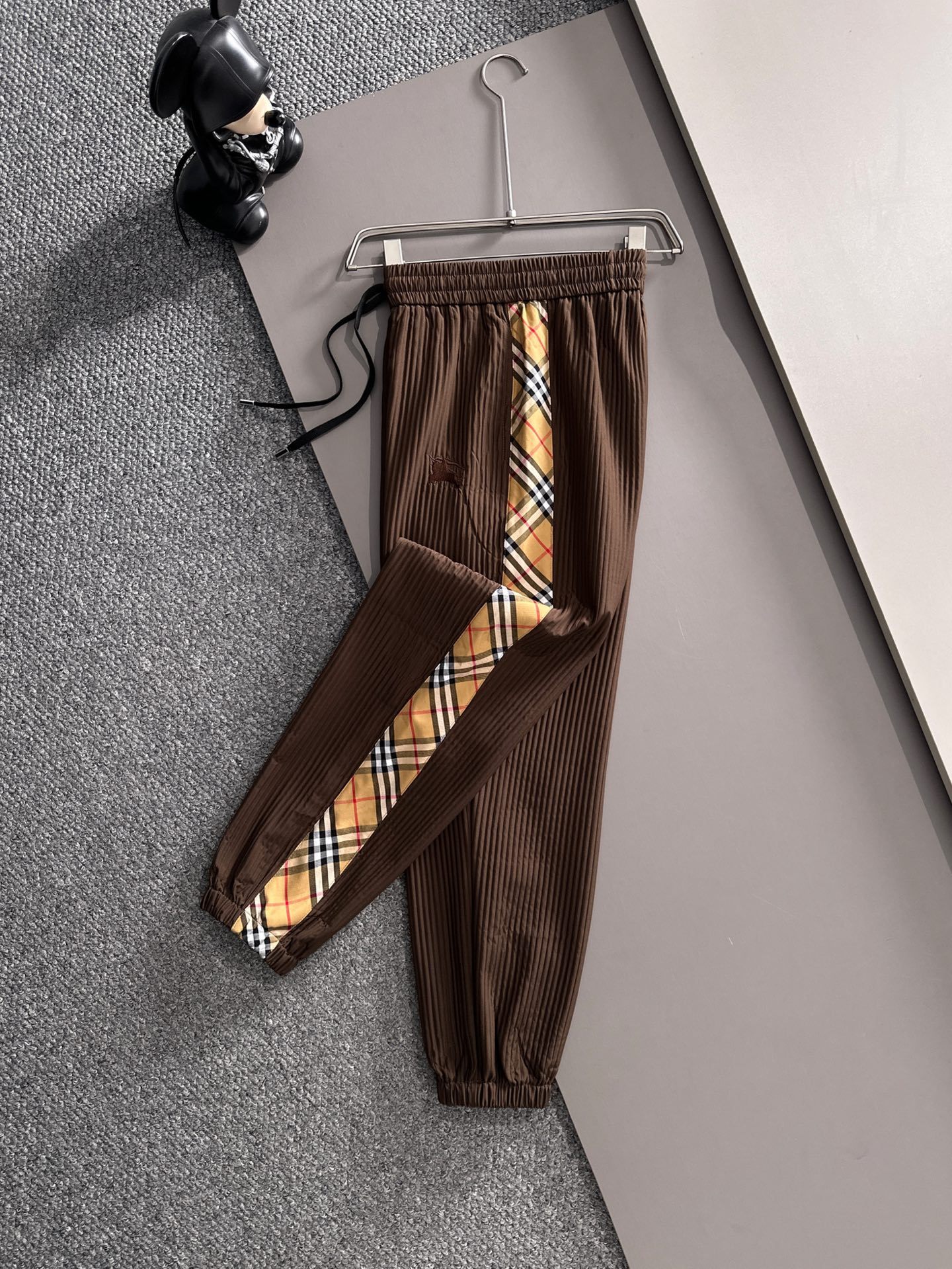 バーバリー「Burberry」秋冬 メンズカジュアルスポーツセット