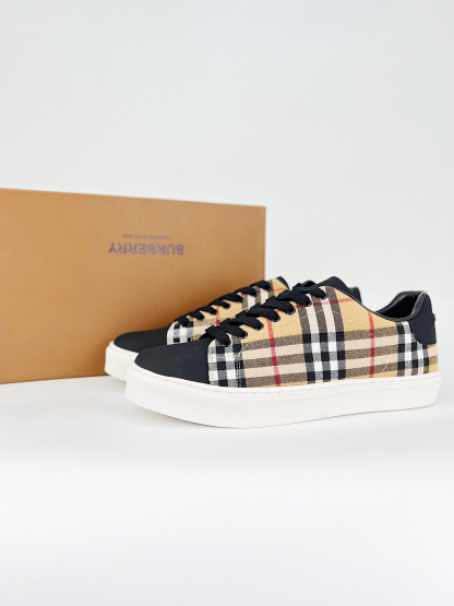 バーバリー「Burberry」バーバリー テラス スニーカー / レザースニーカー