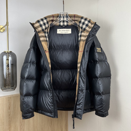 バーバリー「Burberry」秋冬フード付きダウンジャケット