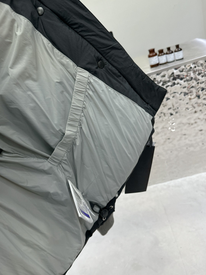 カナダグース「Canada Goose」秋冬フード付きダウンジャケット