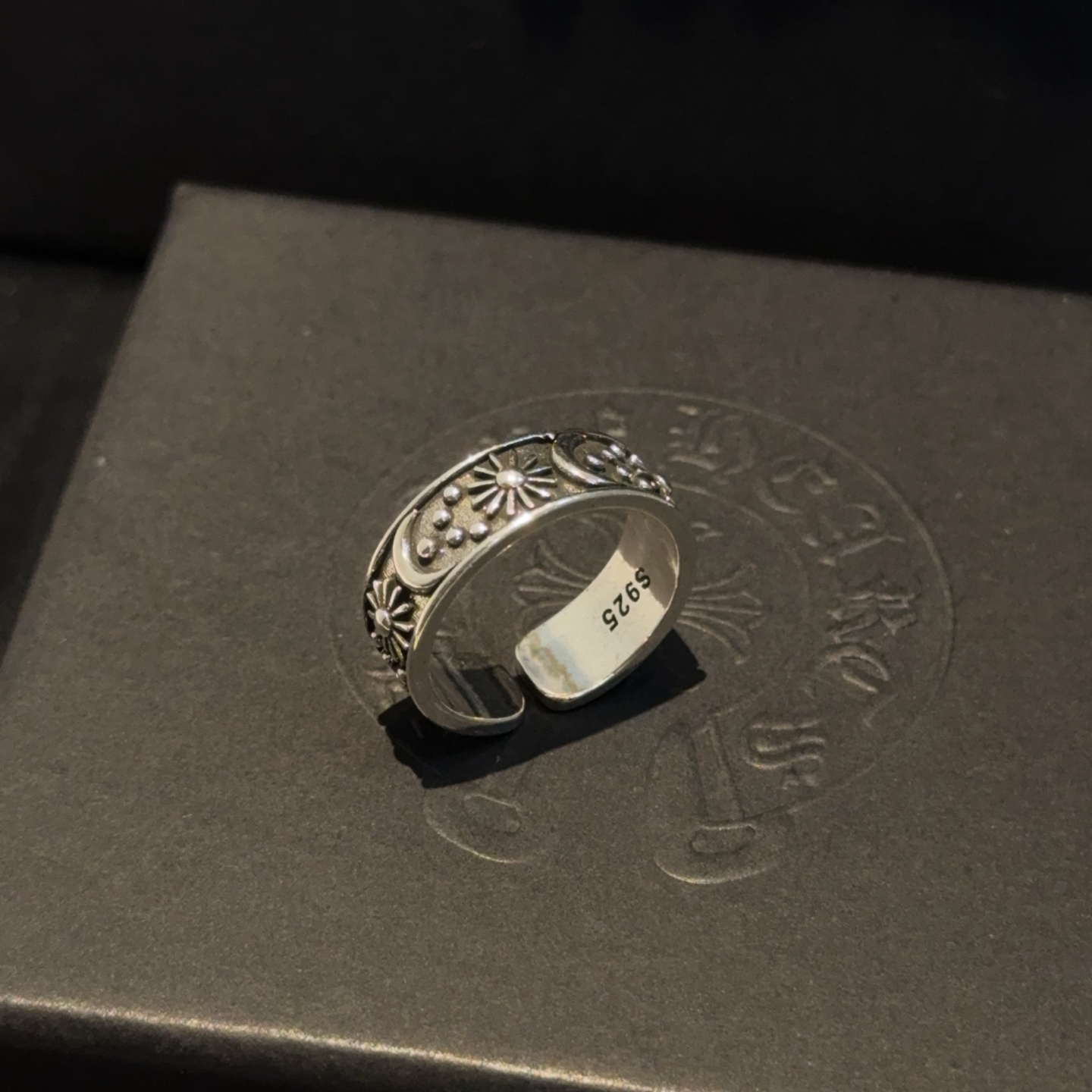 クロムハーツ「Chrome Hearts」クラシックヴィンテージ＆モダンリング - サイズ調整可能