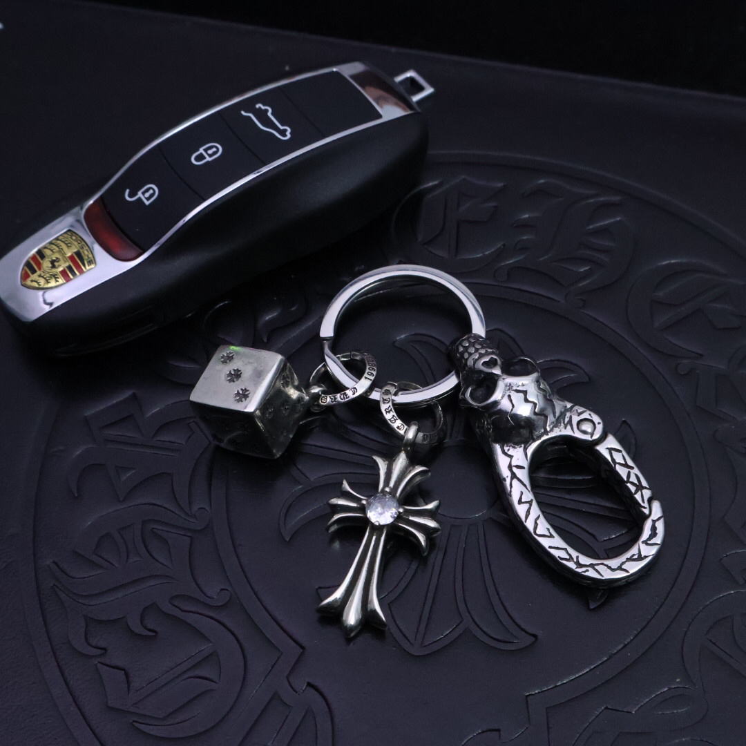 クロムハーツ「Chrome Hearts」キーホルダー＆バッグチャーム - トレンドシンボル