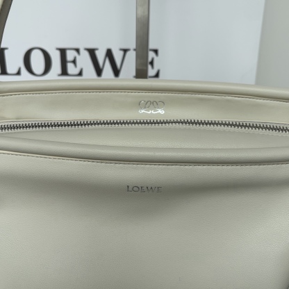 ロエベ「Loewe」2026 ロエベ アマソナ 180 ハンドバッグ / トートバッグ
