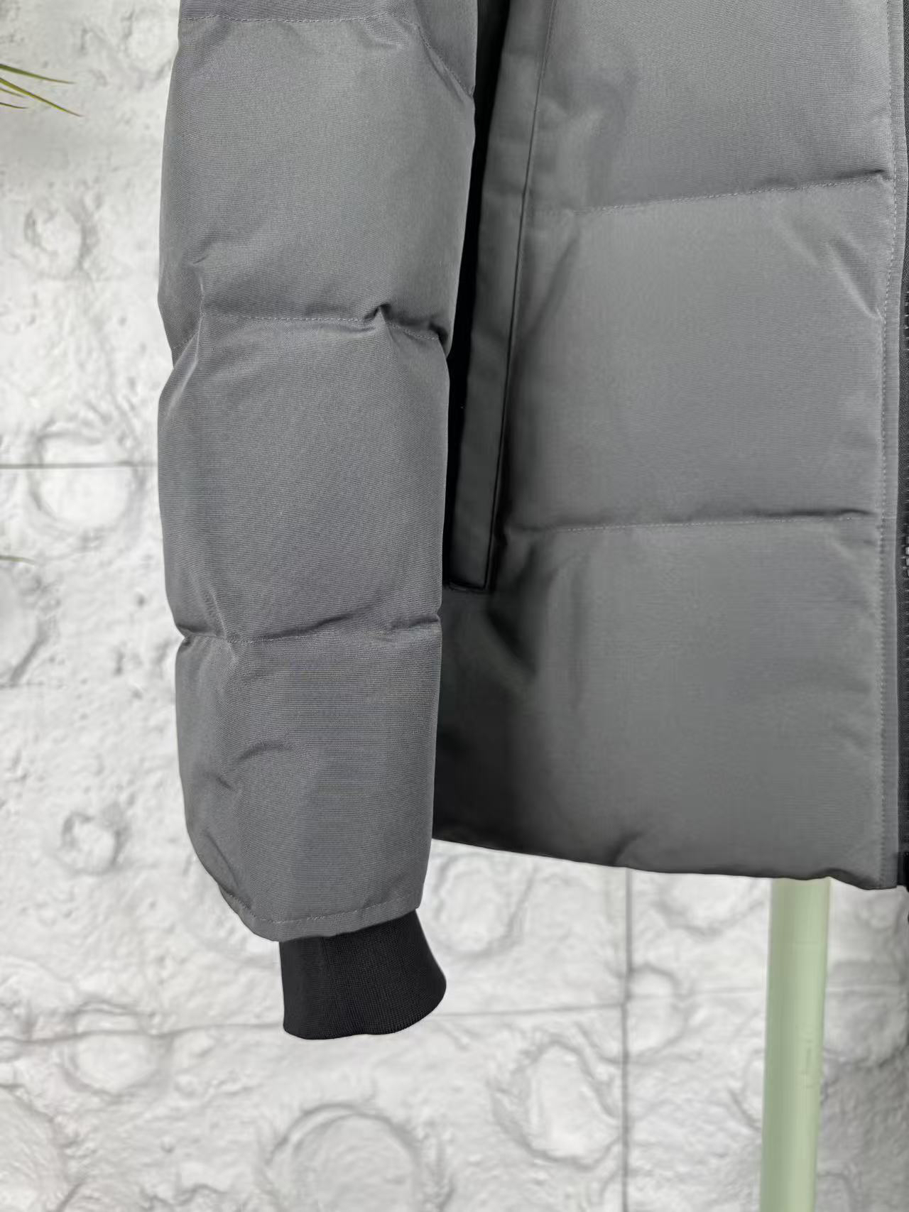 カナダグース「Canada Goose」秋冬ダウンジャケット