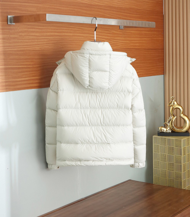 モンクレール「Moncler」秋冬 ダウンジャケット