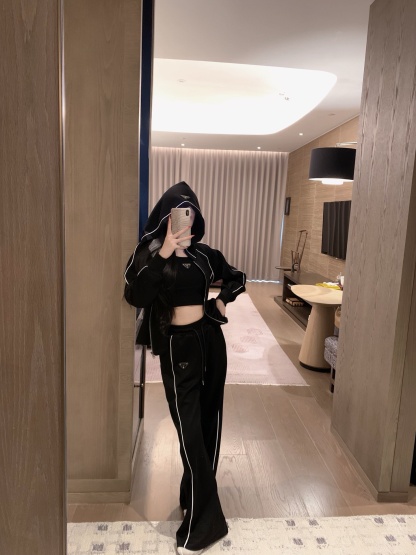 プラダ「Prada」レディース カジュアルスポーツセット【3点セット】