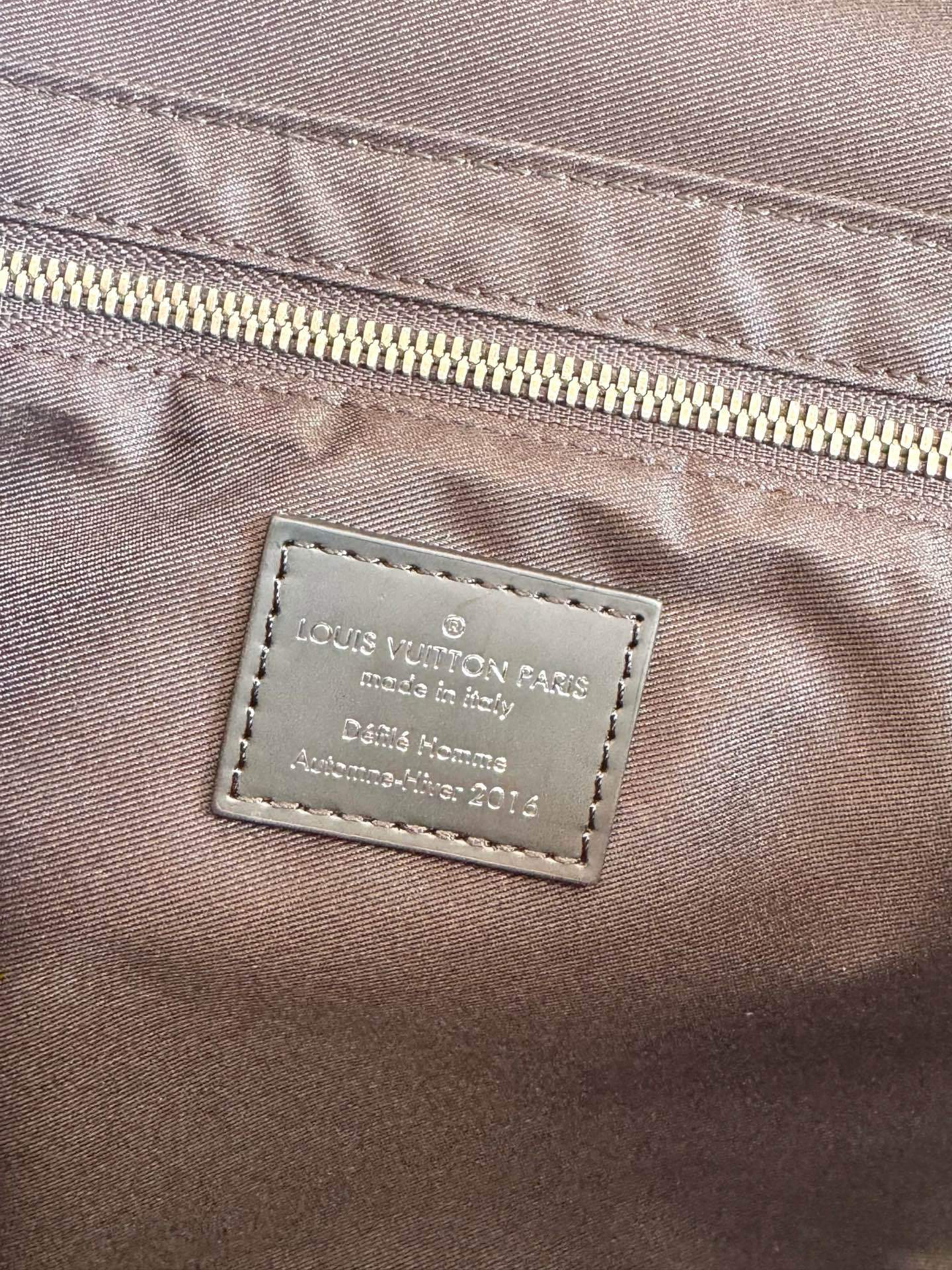 ルイ・ヴィトン「Louis Vuitton」スタイリッシュ メッセンジャーバッグ