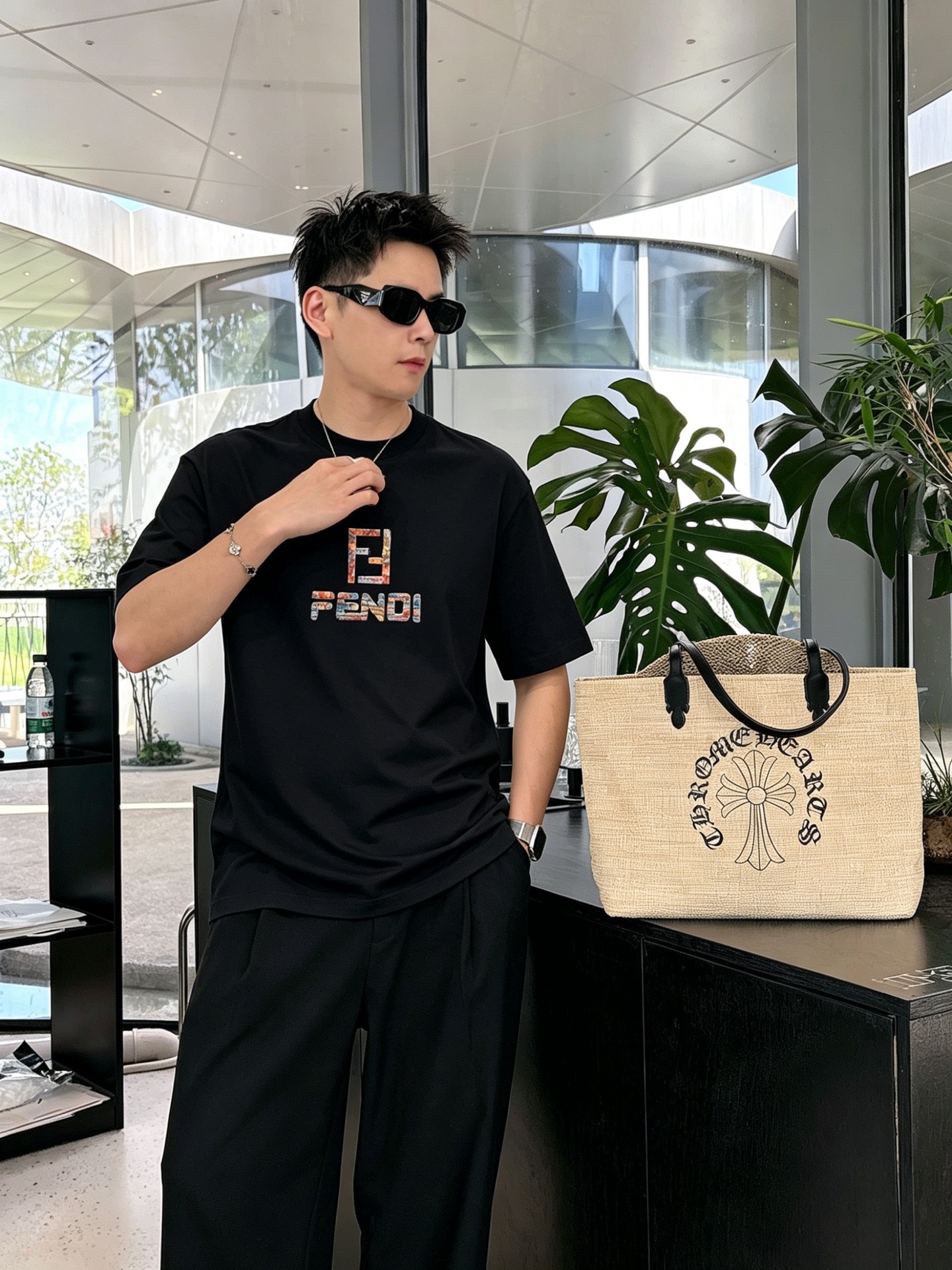 フェンディ「Fendi」ロゴプリントTシャツ / ショートスリーブ クルーネック